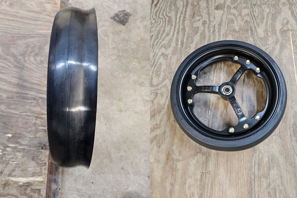 Curved spoked gauge wheels