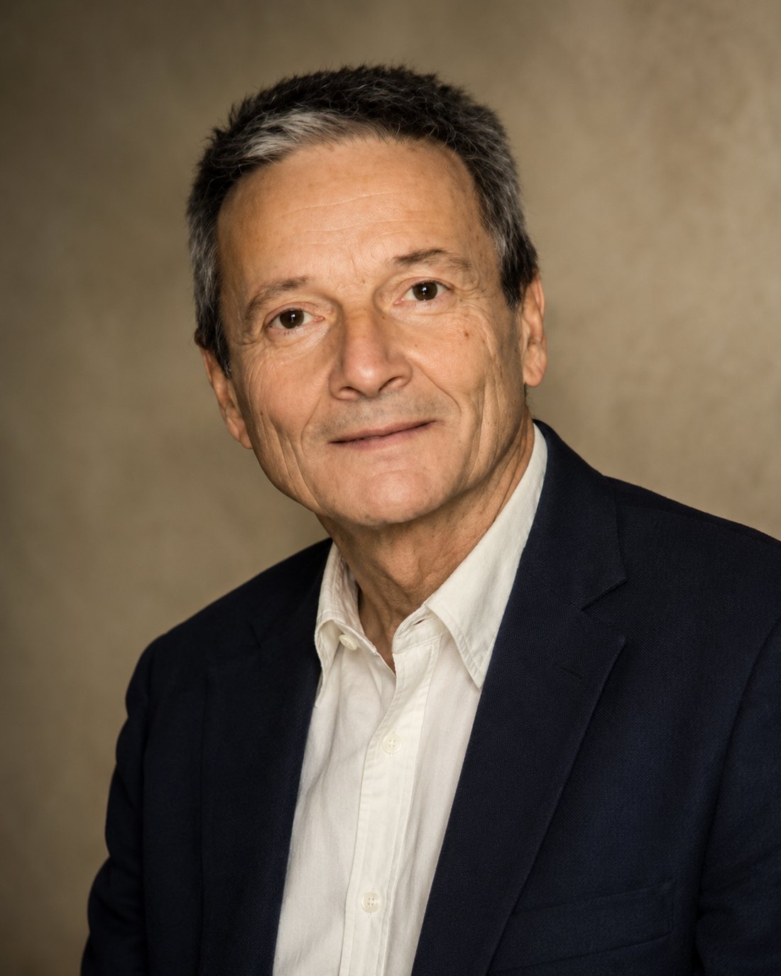Dr. Miklos Toth